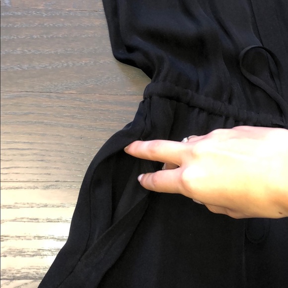 Black flattering Aritzia dress with pockets. - Picture 3 of 4